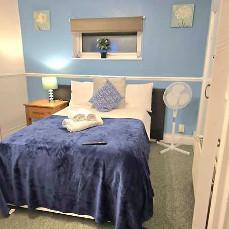 Gillings Villa -Perfect For Long&Short Stays Gillingham  Esterno foto