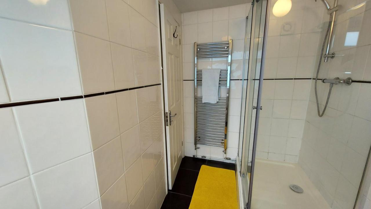 Gillings Villa -Perfect For Long&Short Stays Gillingham  Esterno foto