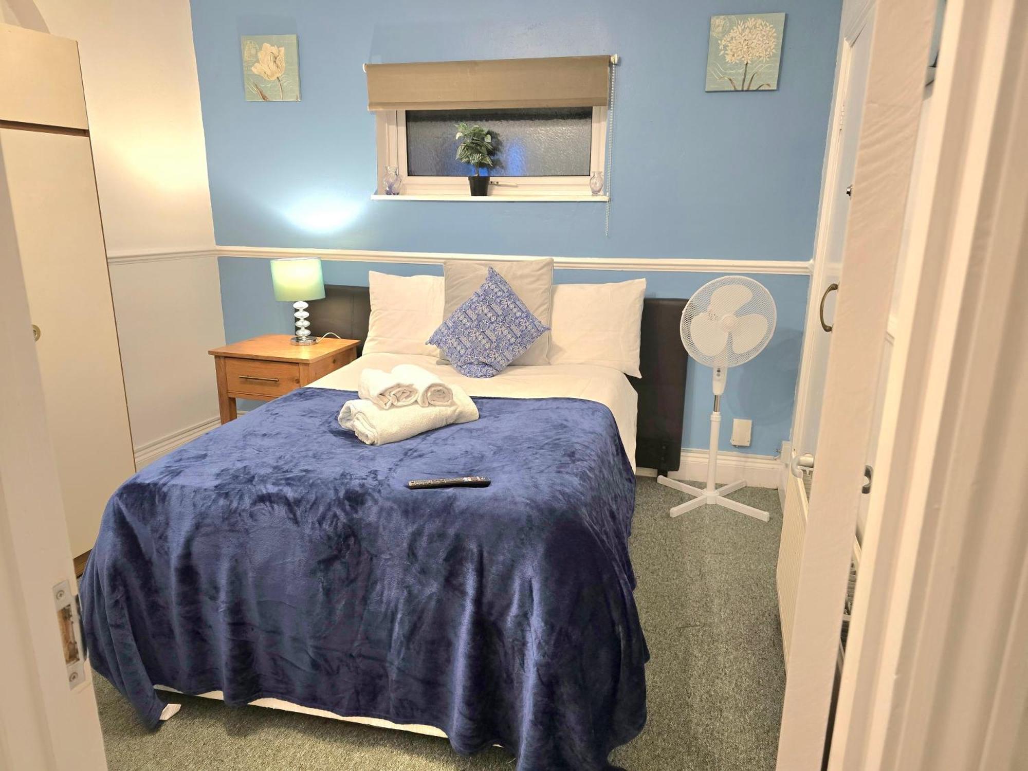 Gillings Villa -Perfect For Long&Short Stays Gillingham  Esterno foto
